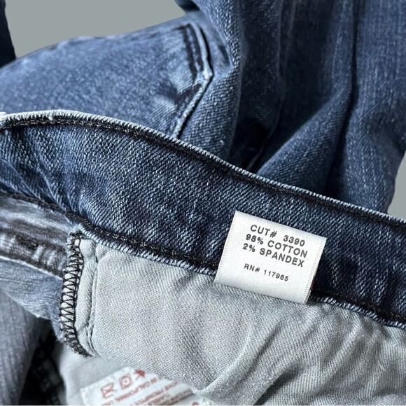 J BRAND low rise skinny leg in distressed dark wash Size 27 - Picture 7 of 9